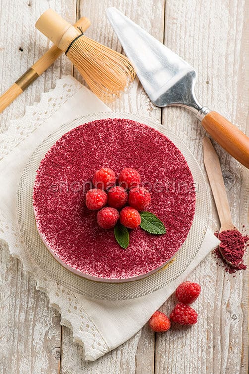 Cheesecake ai lamponi e matcha