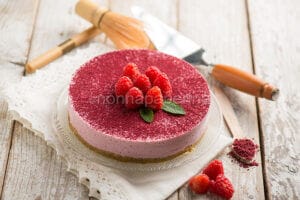 Cheesecake ai lamponi e matcha