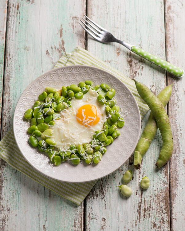 Fave fresche con uova Fave fresche con uova