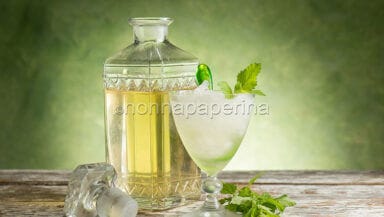 Granita con sciroppo di melissa