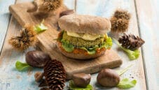 Hamburger di fagiolini e patate, una ricetta per vegetariani