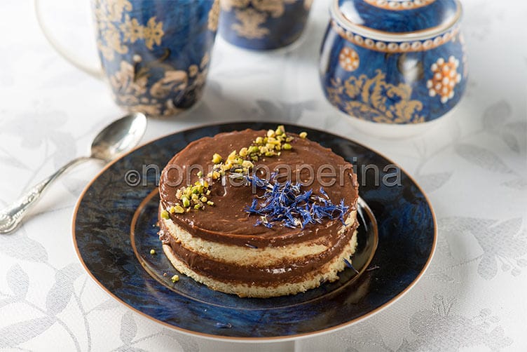 Bisquit con gianduia e pistacchio Bisquit con gianduia e pistacchio