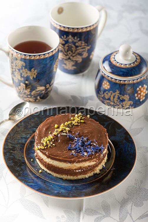 Bisquit con gianduia e pistacchio Bisquit con gianduia e pistacchio