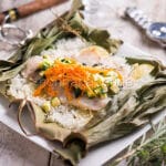 Branzino cotto su foglie di banano, un secondo unico Branzino cotto su foglie di banano, un secondo unico