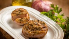 Cipolla di Acquaviva al forno, un ortaggio ripieno delizioso