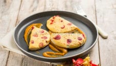 Crepes salate di fiori eduli, una variante unica e romantica