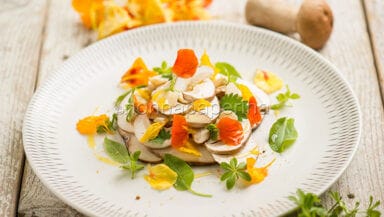 Insalata di porcini e fiori,