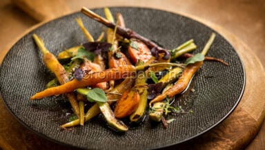 Mini carotine e zucchine stufate