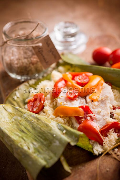 Storione con couscous in foglia di banano