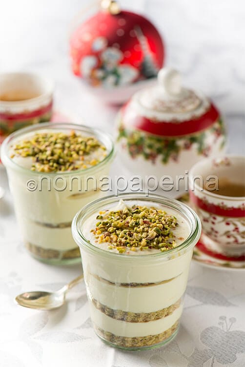Tiramisù con bisquit al pistacchio