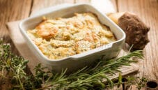 Topinambur al forno, una delizia gratinata Topinambur al forno, una delizia gratinata