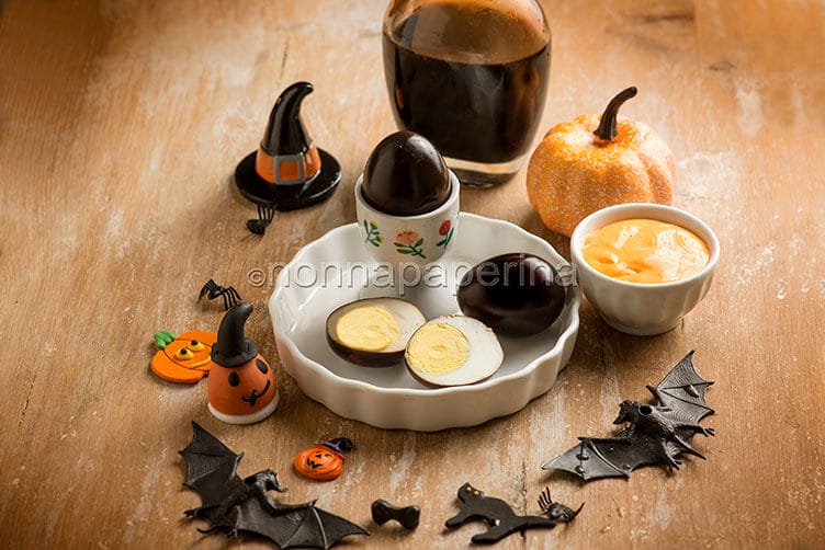 Uova sode all aceto balsamico Uova sode all aceto balsamico