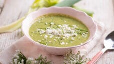 Zuppa di aglio orsino e patate, un primo aromatico