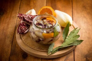 Indivia e radicchio in vasocottura, una ricetta versatile Indivia e radicchio in vasocottura, una ricetta versatile