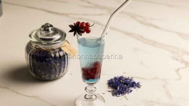 Acqua aromatizzata al fiordaliso