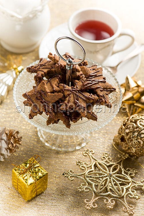 Biscotti con frolla di cacao e cioccolato