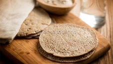 Injera, il pane etiope realizzato con la farina rustica Injera, il pane etiope realizzato con la farina rustica