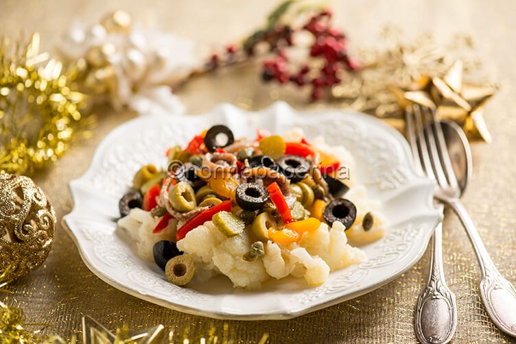 Insalata di rinforzo, un contorno ricco della tradizione napoletana