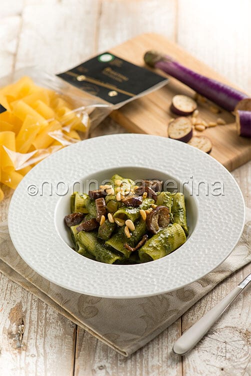 Rigatoni con melanzane e cime di rapa