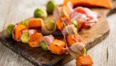 Spiedini con cavolini e zucca, un secondo perfetto Spiedini con cavolini e zucca, un secondo perfetto