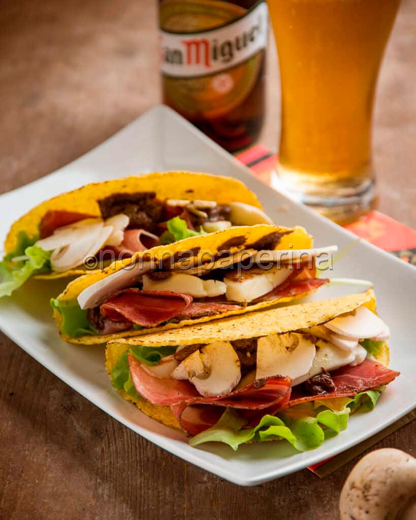 Tacos con speck e funghi