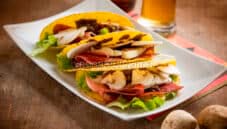 Tacos con speck e funghi, un fast food al top Tacos con speck e funghi, un fast food al top