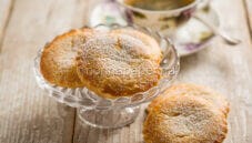Biscotti di sfoglia con crema frangipane, dei dolci ottimi