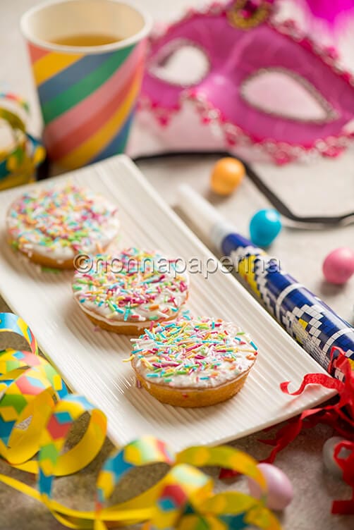 Biscotti glassati con zuccherini