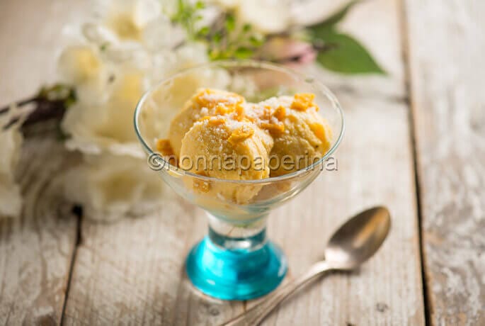 Coppa al mango e cocco