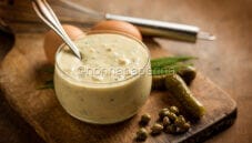 Salsa gribiche, una salsina francese ottima per le carni