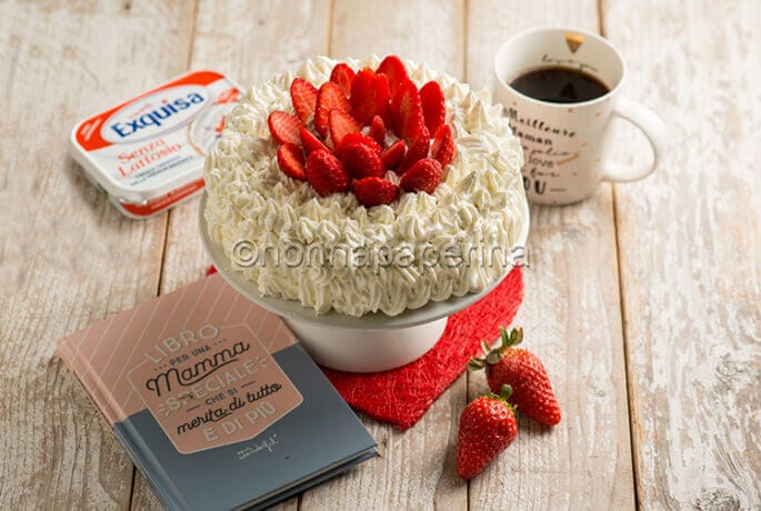 Strawberry cream cake, an idea for Mother’s Day Strawberry cream cake, an idea for Mother’s Day