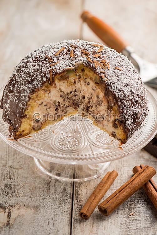 Zuccotto di panettone Zuccotto di panettone