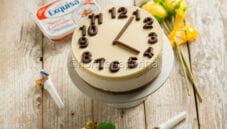 Cheesecake al cioccolato bianco, una torta speciale Cheesecake al cioccolato bianco, una torta speciale