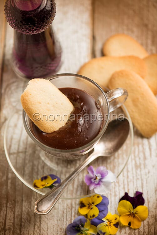 Cioccolata alla violetta Cioccolata alla violetta