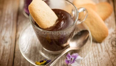 Cioccolata alla violetta