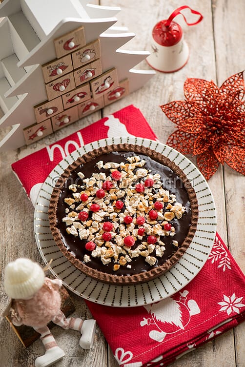 Crostata al cioccolato con torrone Crostata al cioccolato con torrone
