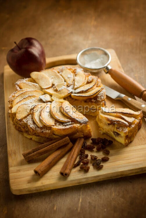 Dolce di pane e mele