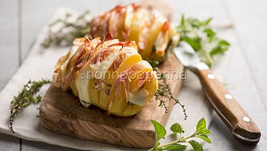 Patate hasselback