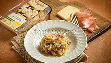 Tagliatelle al cavolfiore con speck, un primo cremoso