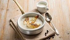 Zuppa di cavolfiore con ginepro, un primo ricco e gustoso Zuppa di cavolfiore con ginepro, un primo ricco e gustoso