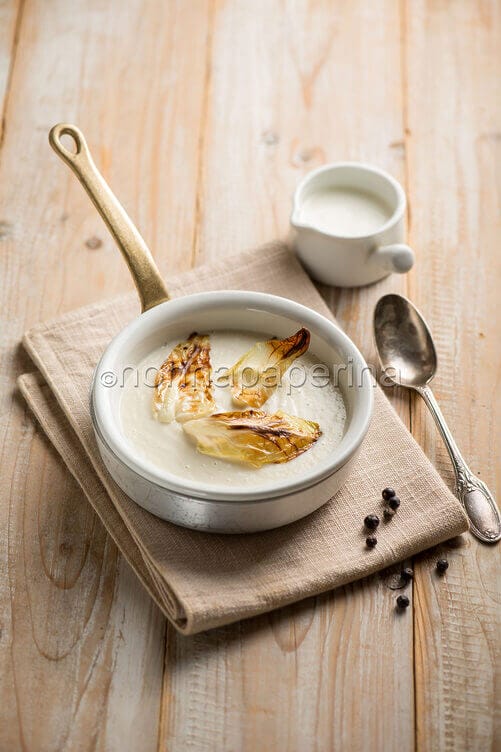 Zuppa di cavolfiore con ginepro