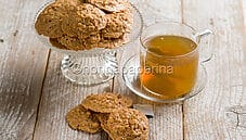Cialdine alle nocciole, degli ottimi biscotti da merenda