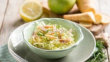 Pastinaca con filetti di aringa, un’insalata rinforzata Pastinaca con filetti di aringa, un’insalata rinforzata