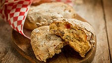 Pizzi leccesi, le splendide focacce salentine Pizzi leccesi, le splendide focacce salentine