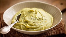 Purè di broccoli e patate, un piatto gustoso e nutriente Purè di broccoli e patate, un piatto gustoso e nutriente