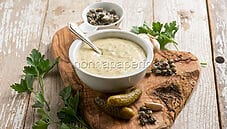 Salsa remoulade, una condimento molto usato in Nord Europa Salsa remoulade, una condimento molto usato in Nord Europa