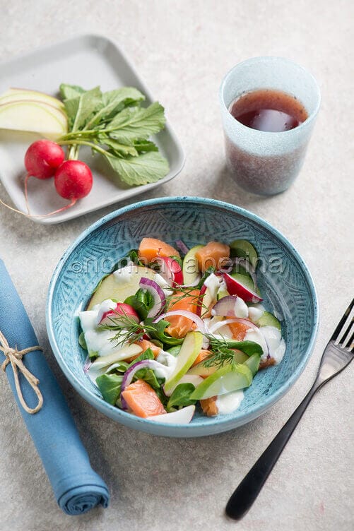 Salmone affumicato con insalata di mele