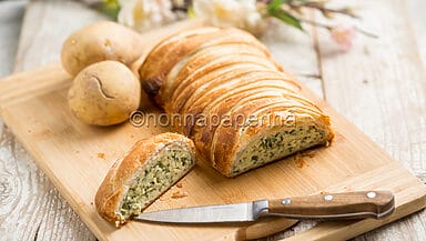 Strudel con patate e spinaci