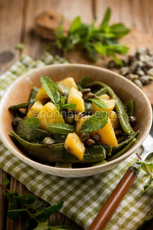 Taccole con patate e acciughe