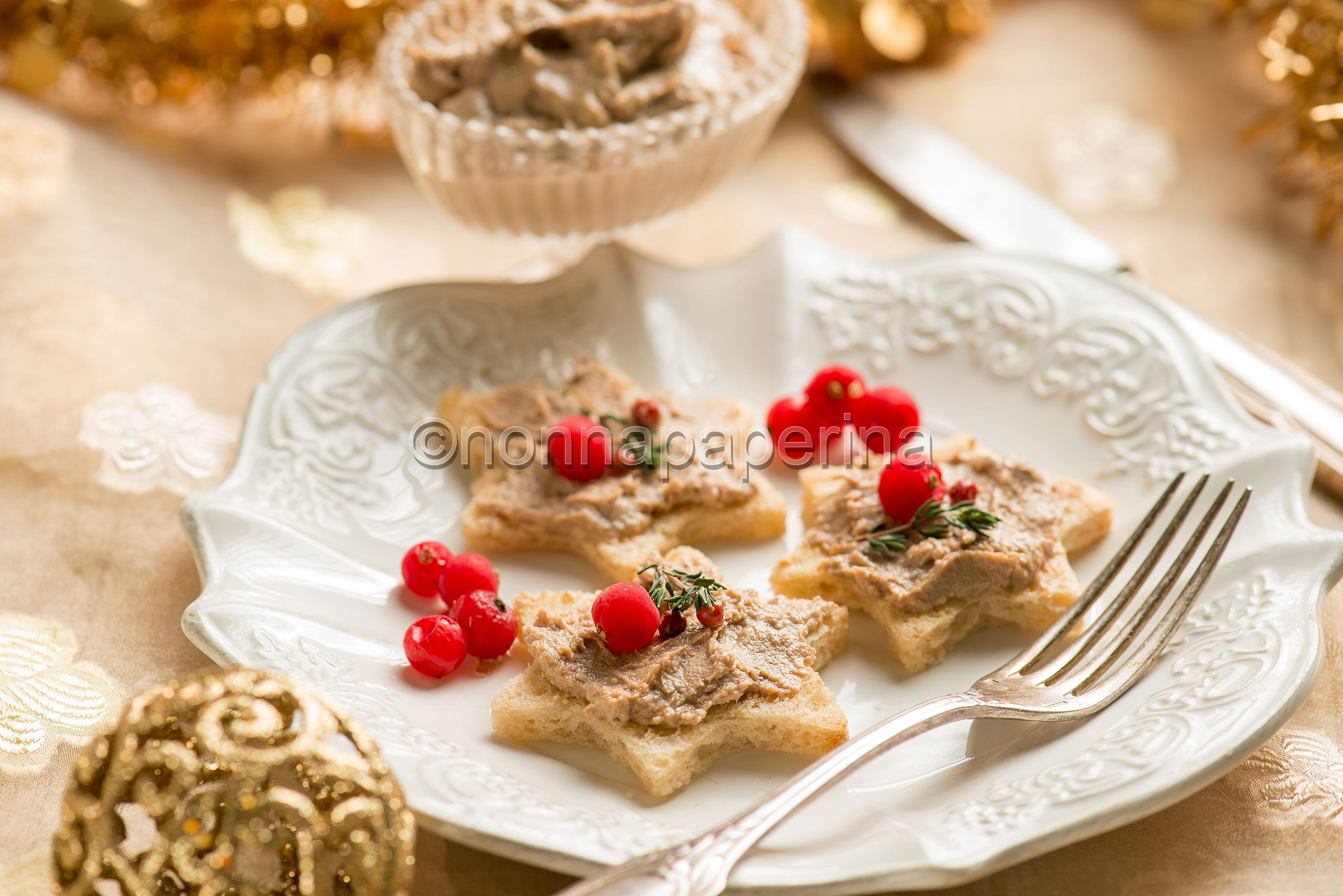 Stelline di pancarrè con patè di vitello